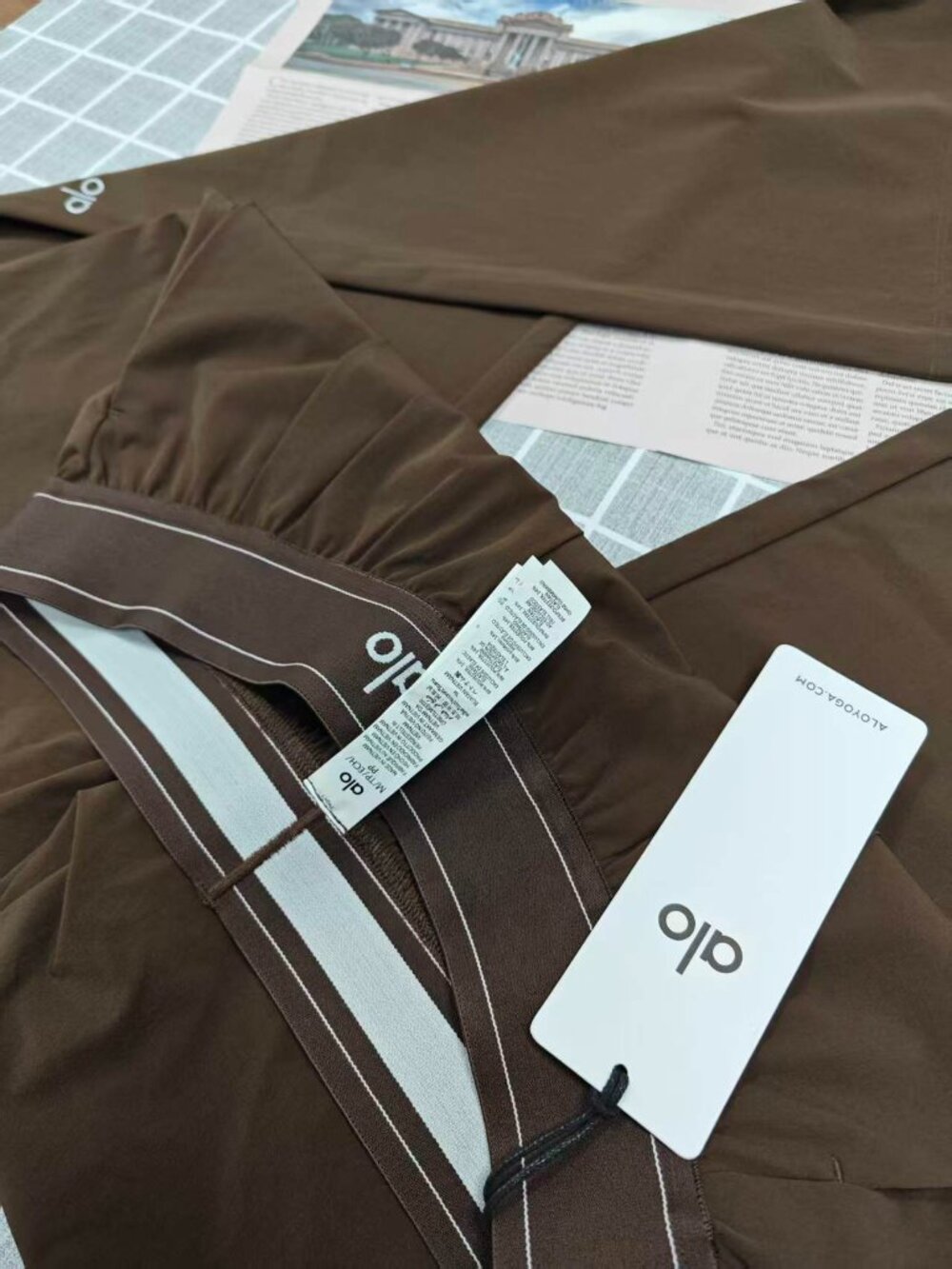 NWT ALO Yoga Suit Up Trouser Espresso Regular🤎Straight Leg High/Low Waist - Picture 6 of 8